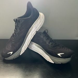Black men’s hokas